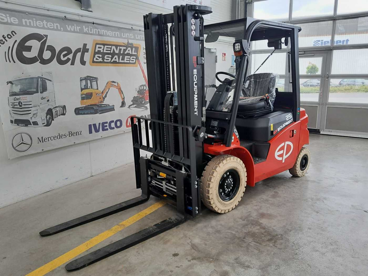 EP Equipment EFL253 / Triplex: 4,80m / SS / Neu - Carretilla elevadora eléctrica: foto 2 EP Equipment EFL253 / Triplex: 4,80m / SS / Neu - Carretilla elevadora eléctrica: foto 2