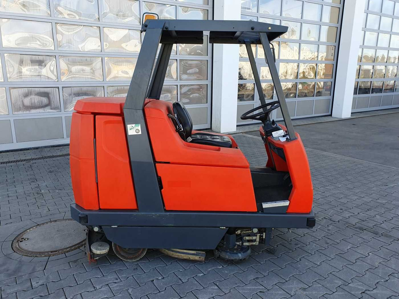Hakomatic B 1100 / nur 704h! / 2006 - Fregadora: foto 3 Hakomatic B 1100 / nur 704h! / 2006 - Fregadora: foto 3
