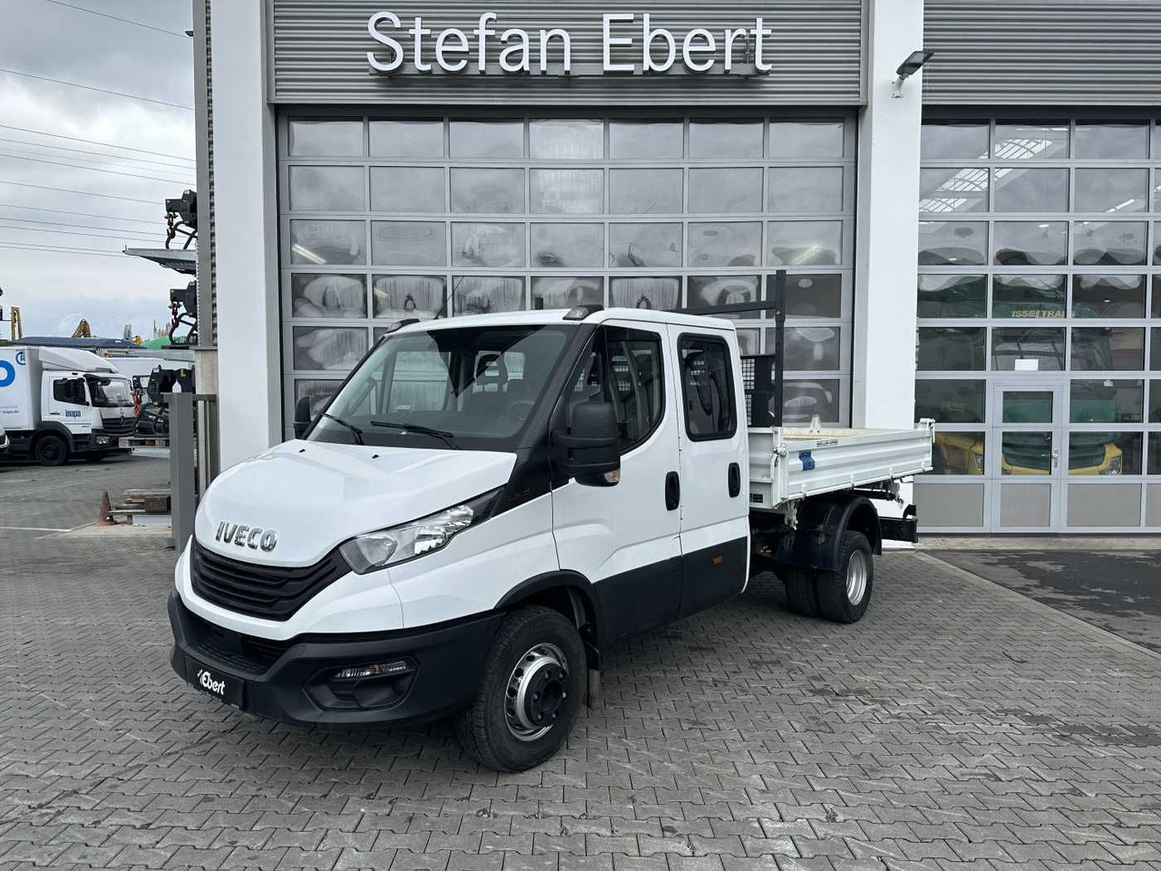 Iveco 70C18H 3-S.Kipper *R.3750mm*7Sitze*AHK* - Furgoneta basculante: foto 1 Iveco 70C18H 3-S.Kipper *R.3750mm*7Sitze*AHK* - Furgoneta basculante: foto 1
