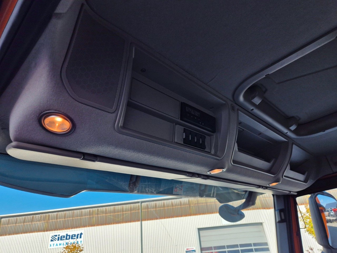 Camión portacontenedor de cadenas Iveco AD360X54Z HR OFF 8x4 Intarder AHK: foto 23 Camión portacontenedor de cadenas Iveco AD360X54Z HR OFF 8x4 Intarder AHK: foto 23