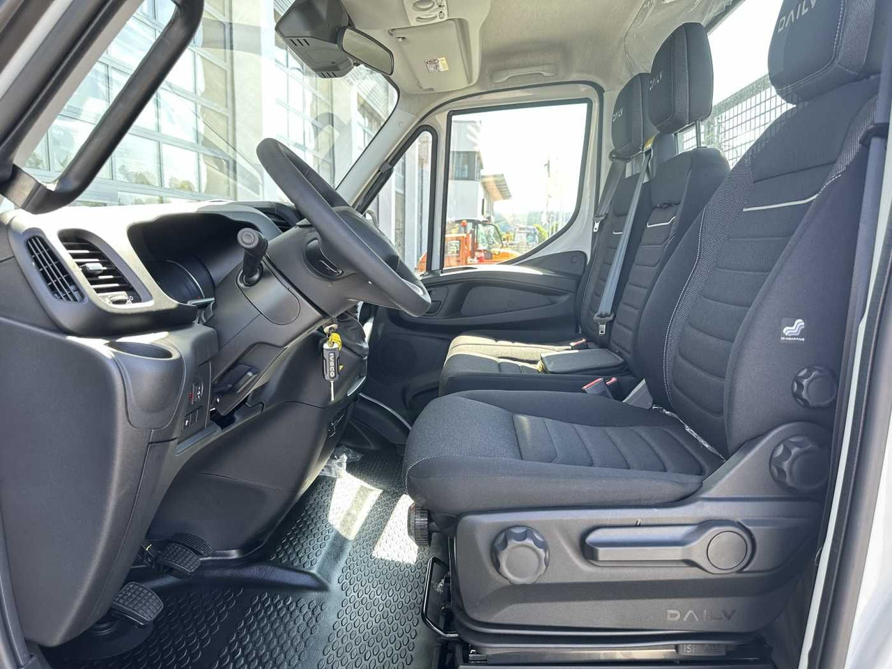 Furgoneta basculante Iveco Daily 60C18H Kipper *R3.450mm*Kamera*2xAHK*: foto 9