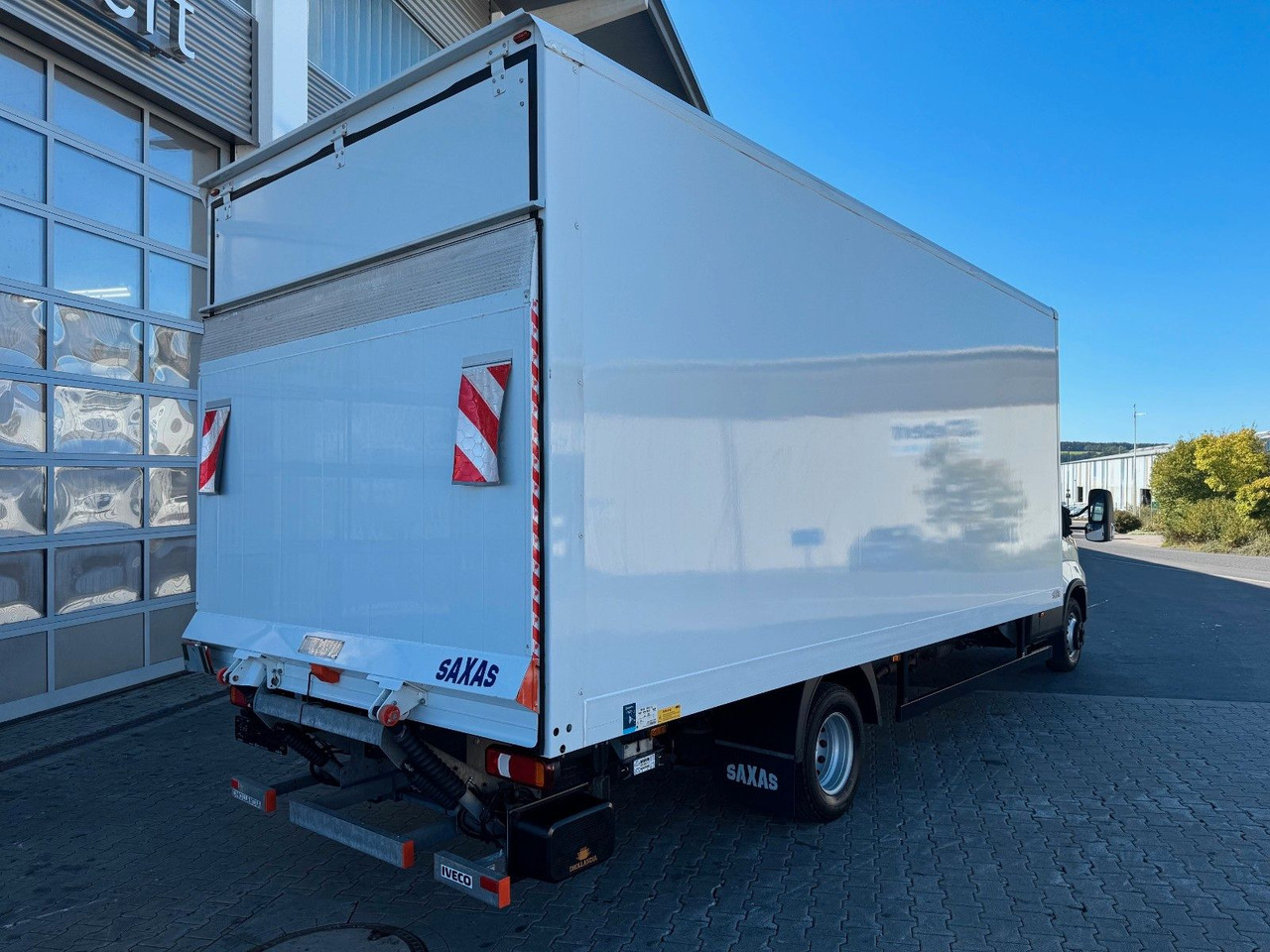 Iveco Daily 70C18 A8 *Koffer*LBW*Automatik* - Furgoneta caja cerrada: foto 3 Iveco Daily 70C18 A8 *Koffer*LBW*Automatik* - Furgoneta caja cerrada: foto 3