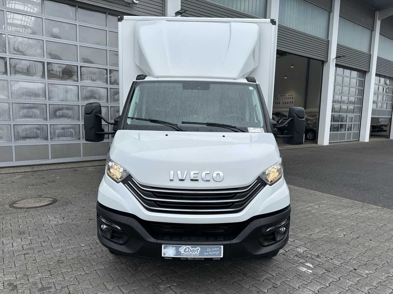 Iveco Daily 70C18 HA8 *R5.100mm*LBW*Luft*Automatik* - Furgoneta caja cerrada: foto 2 Iveco Daily 70C18 HA8 *R5.100mm*LBW*Luft*Automatik* - Furgoneta caja cerrada: foto 2