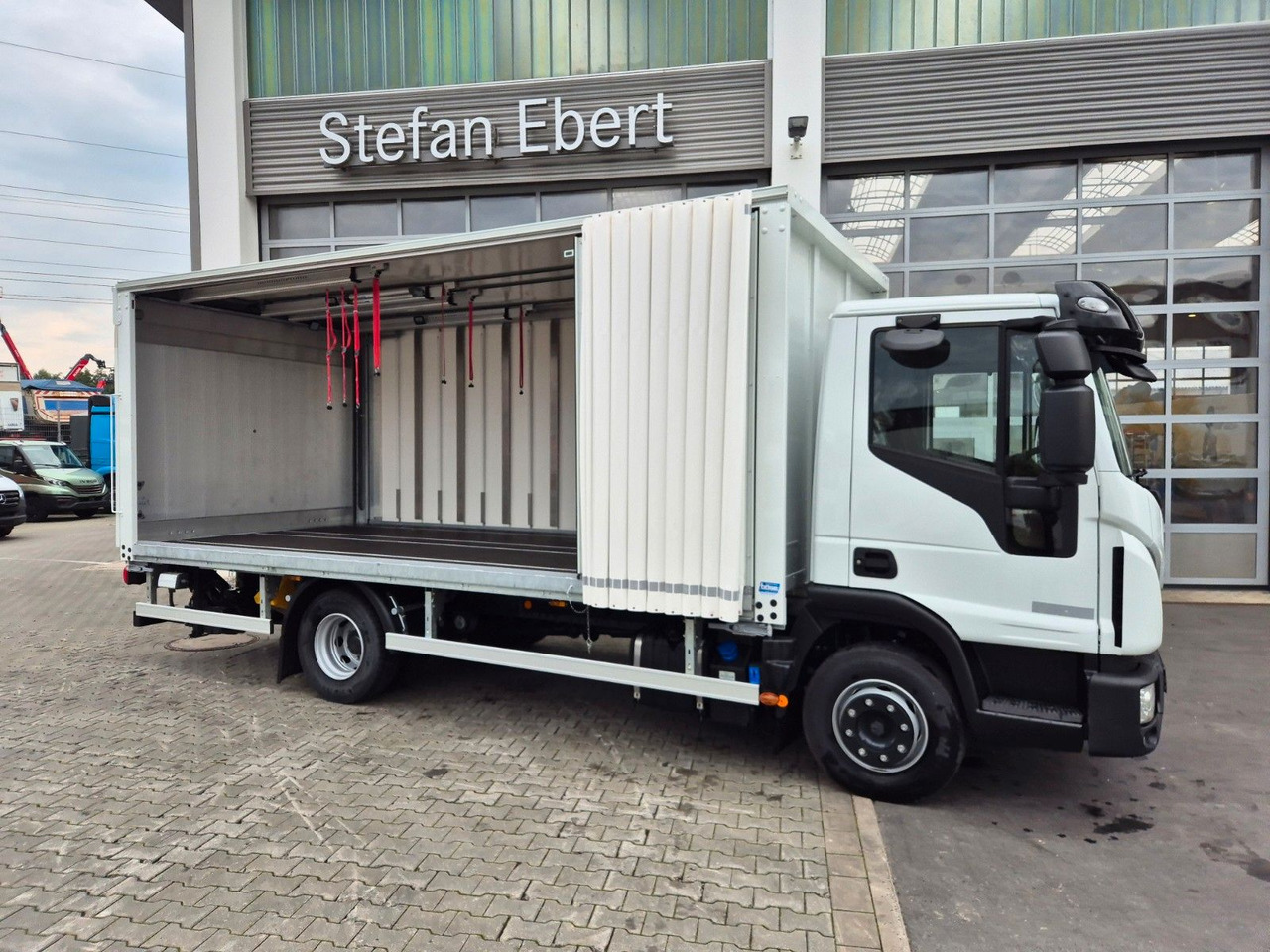 Camión transporte de bebidas Iveco Eurocargo ML120EL25/P Böse Schiebeplanen LBW AHK: foto 34 Camión transporte de bebidas Iveco Eurocargo ML120EL25/P Böse Schiebeplanen LBW AHK: foto 34