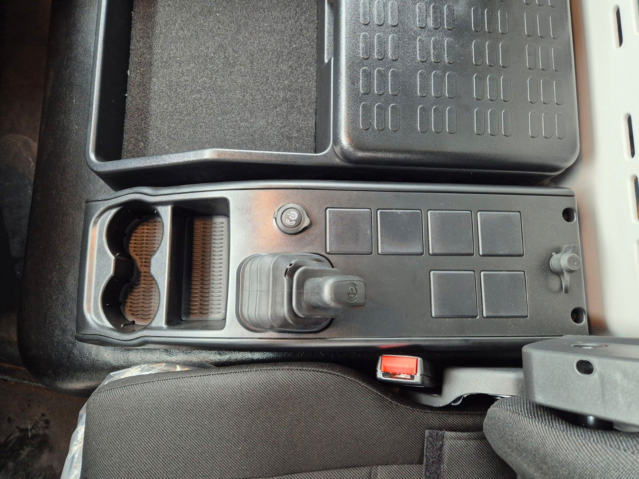 Camión transporte de bebidas Iveco Eurocargo ML120EL25/P Böse Schiebeplanen LBW AHK: foto 22 Camión transporte de bebidas Iveco Eurocargo ML120EL25/P Böse Schiebeplanen LBW AHK: foto 22