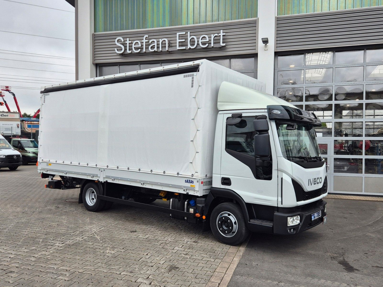Iveco Eurocargo ML75E19/P LBW Spoiler Klima 3 Sitze - Furgoneta con lona: foto 4 Iveco Eurocargo ML75E19/P LBW Spoiler Klima 3 Sitze - Furgoneta con lona: foto 4