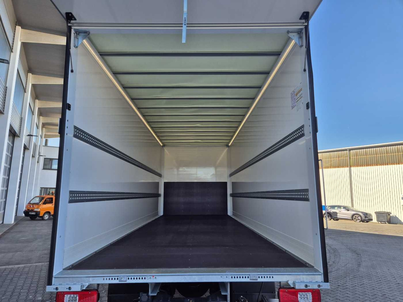 Camión caja cerrada Iveco S-Way AD190S40/P Junge AHK LBW 2.000kg: foto 11