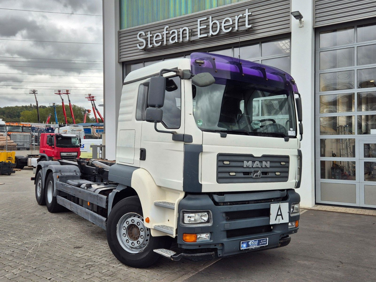 MAN TGA 26.440 6x2-2 BL Meiller RK 20.70 Bett - Camión multibasculante: foto 3 MAN TGA 26.440 6x2-2 BL Meiller RK 20.70 Bett - Camión multibasculante: foto 3