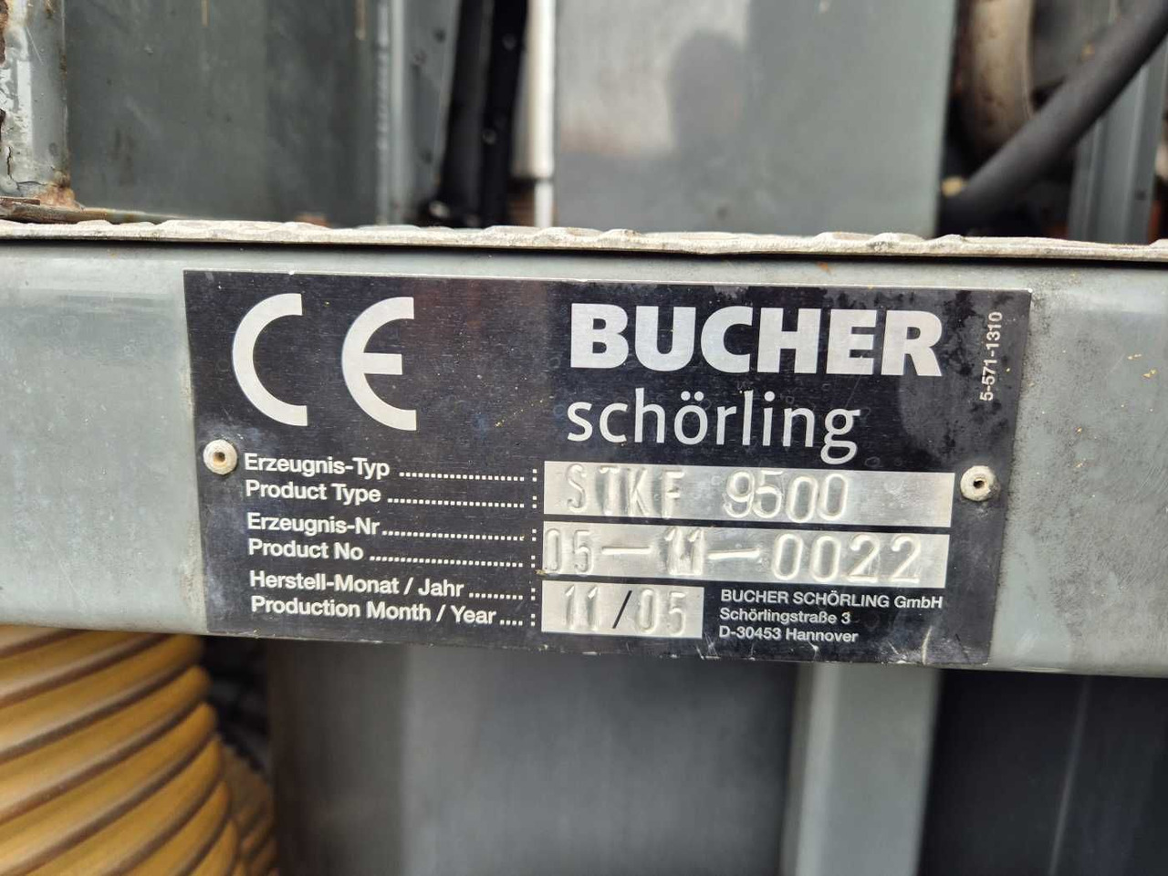 Barredora vial Mercedes-Benz Actros 2032 A 4x4 Bucher STKF 9500 Airport 30x: foto 10