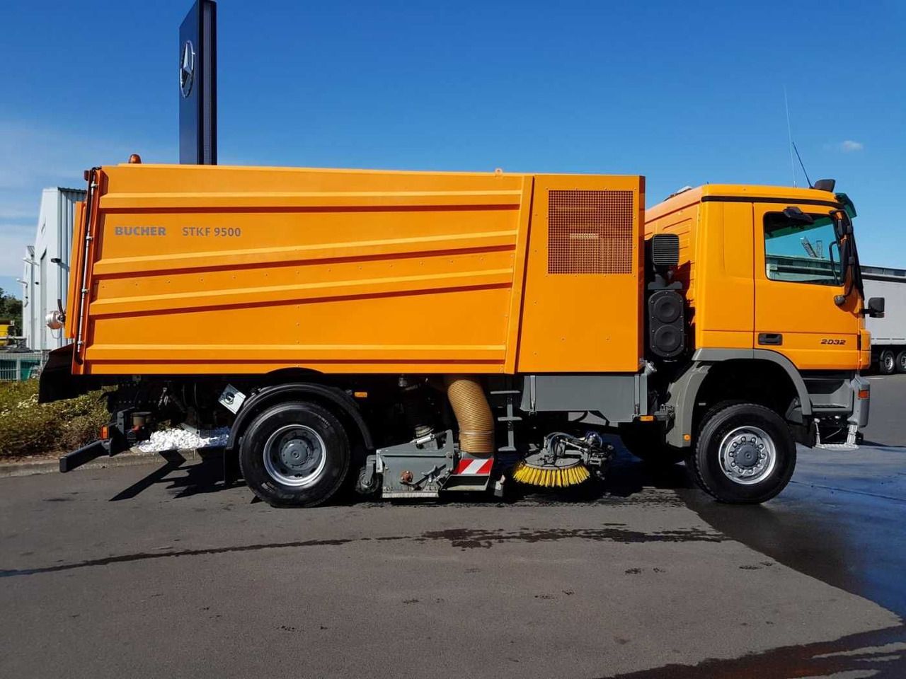 Leasing de  Mercedes-Benz Actros 2032 A 4x4 Bucher STKF 9500 Airport Mercedes-Benz Actros 2032 A 4x4 Bucher STKF 9500 Airport: foto 6 Leasing de  Mercedes-Benz Actros 2032 A 4x4 Bucher STKF 9500 Airport Mercedes-Benz Actros 2032 A 4x4 Bucher STKF 9500 Airport: foto 6