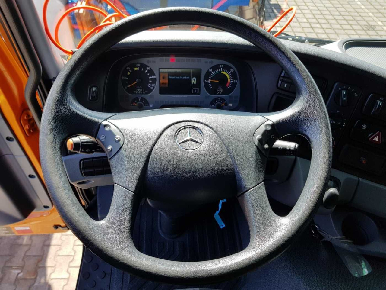 Leasing de  Mercedes-Benz Actros 2032 A 4x4 Bucher STKF 9500 Airport Mercedes-Benz Actros 2032 A 4x4 Bucher STKF 9500 Airport: foto 14 Leasing de  Mercedes-Benz Actros 2032 A 4x4 Bucher STKF 9500 Airport Mercedes-Benz Actros 2032 A 4x4 Bucher STKF 9500 Airport: foto 14