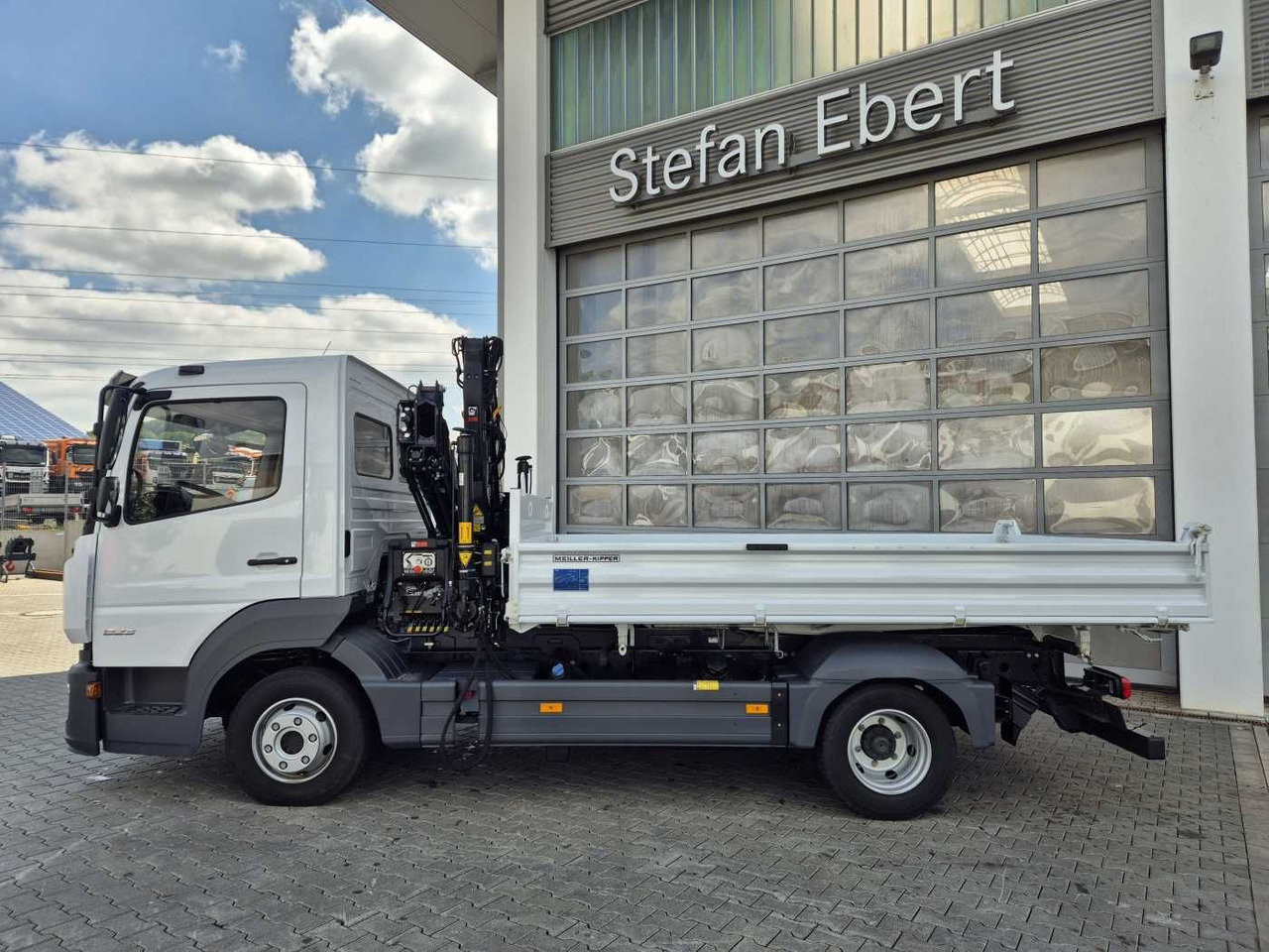 Mercedes-Benz Atego 823 KK Kipper+Kran+Funk+Greifersteuerung - Furgoneta basculante: foto 4 Mercedes-Benz Atego 823 KK Kipper+Kran+Funk+Greifersteuerung - Furgoneta basculante: foto 4
