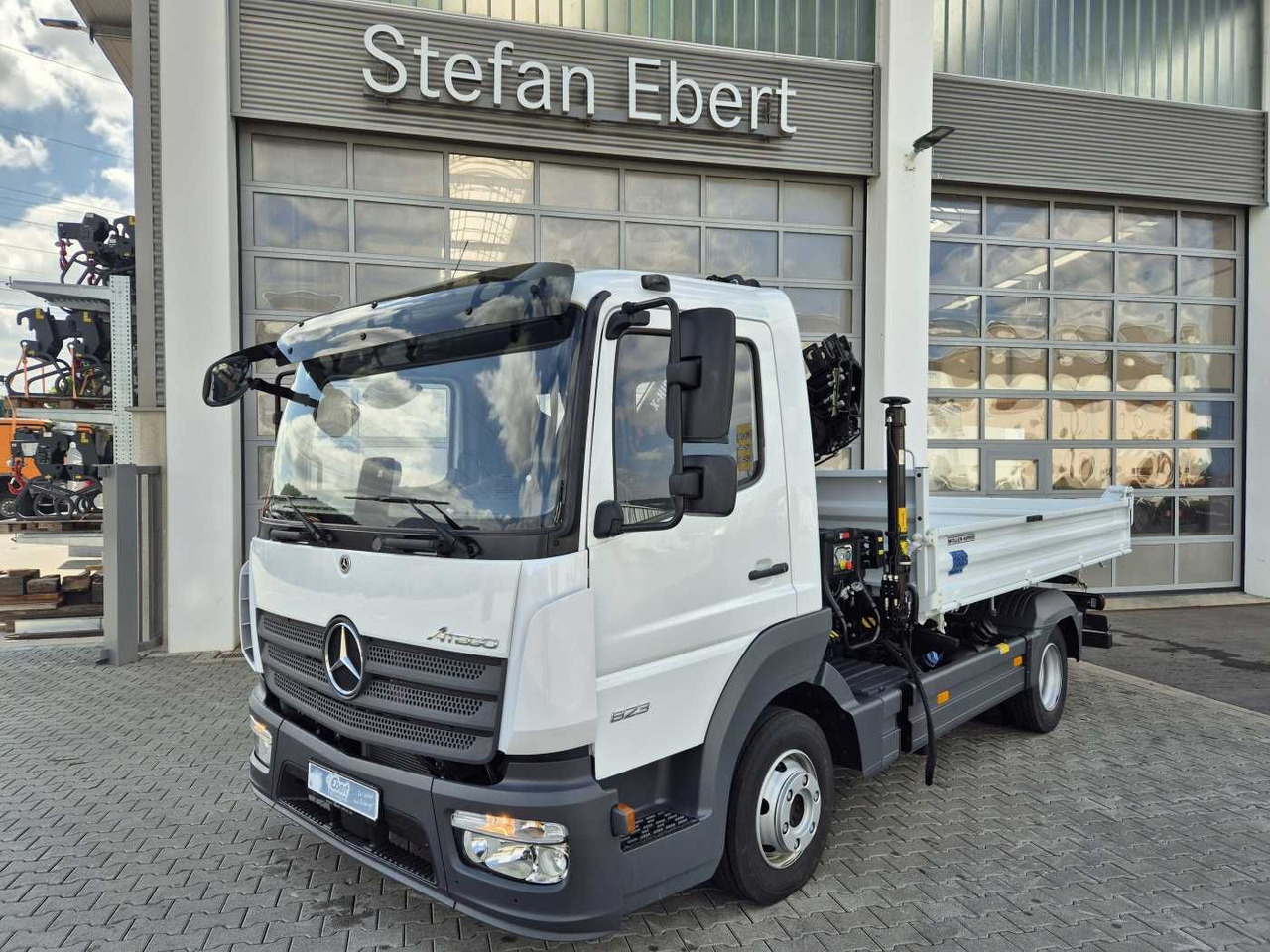 Mercedes-Benz Atego 823 KK Kipper+Kran+Funk+Greifersteuerung - Furgoneta basculante: foto 2 Mercedes-Benz Atego 823 KK Kipper+Kran+Funk+Greifersteuerung - Furgoneta basculante: foto 2