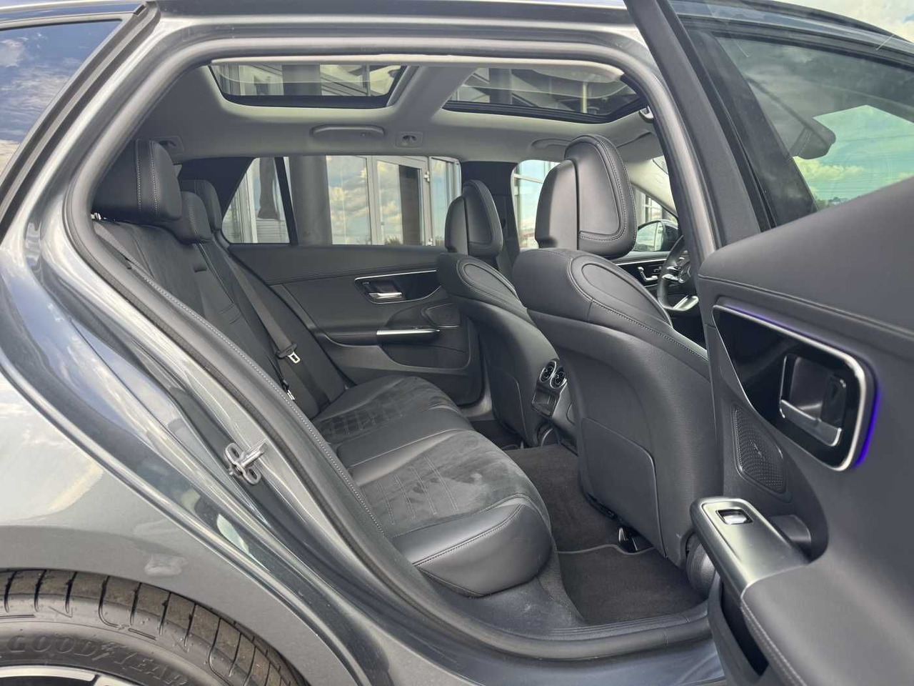 Coche Mercedes-Benz C 200 T AMG Pano+AHK+RFK+Memory+Night+ TotW: foto 7