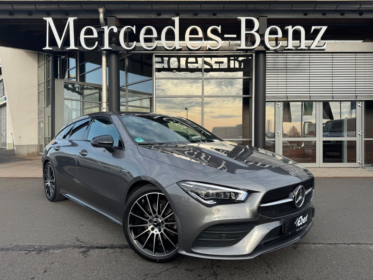Mercedes-Benz CLA 200d SB Edition+AMG+AHK+MultiBeam+Ambiente - Coche familiar: foto 1 Mercedes-Benz CLA 200d SB Edition+AMG+AHK+MultiBeam+Ambiente - Coche familiar: foto 1