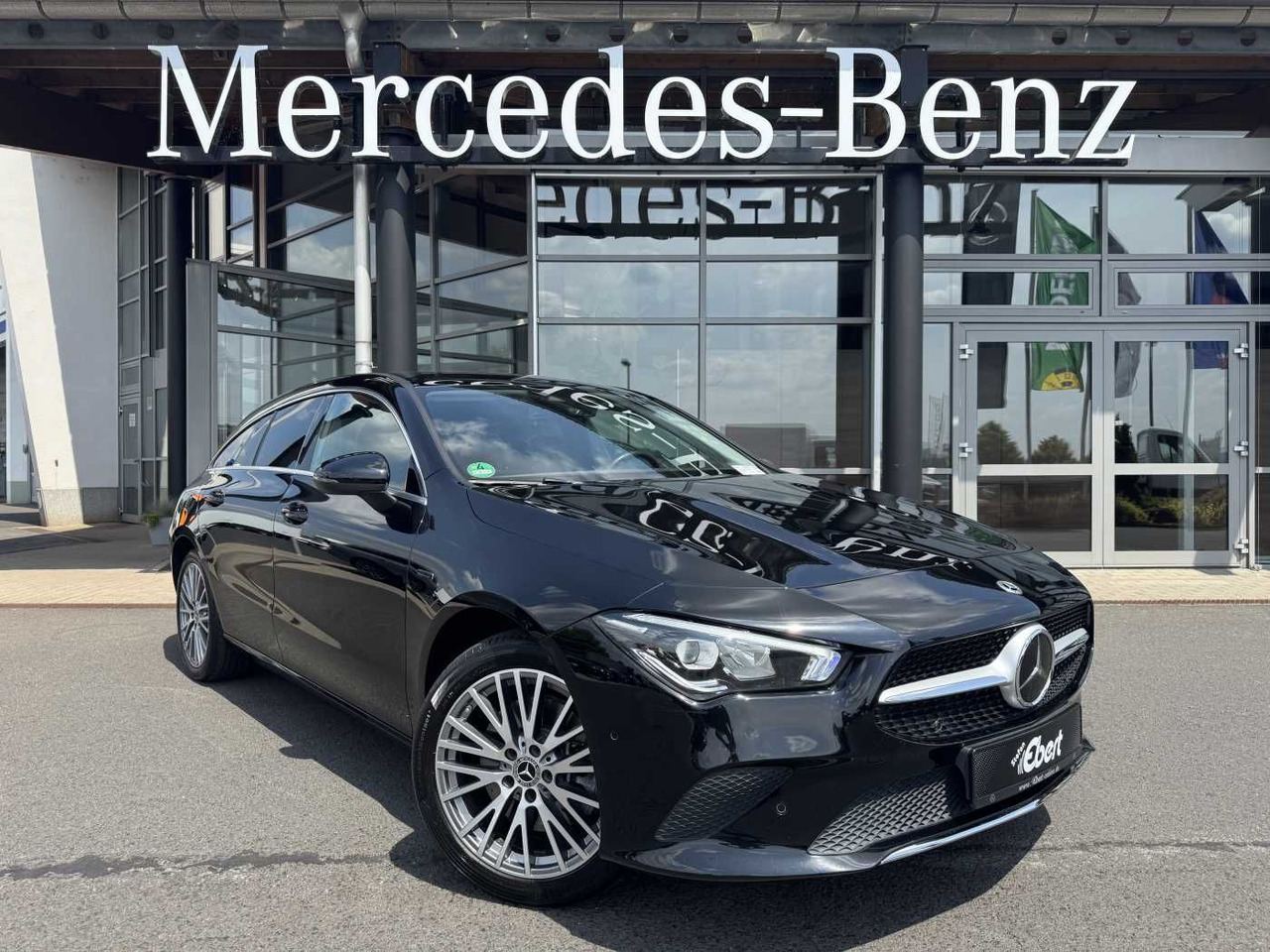Mercedes-Benz CLA 250e Shooting Brake DistrPlus+RFK+Augment+LE - Coche: foto 1 Mercedes-Benz CLA 250e Shooting Brake DistrPlus+RFK+Augment+LE - Coche: foto 1