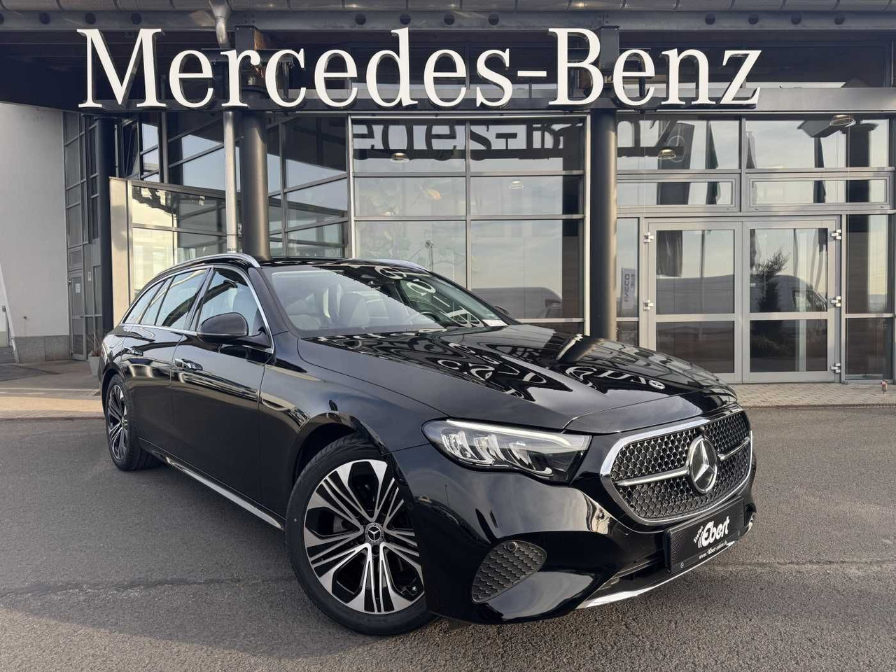 Mercedes-Benz E 200 T AVANTGARDE+DistrPlus+Pano+ AHK+Ambiente - Coche: foto 1 Mercedes-Benz E 200 T AVANTGARDE+DistrPlus+Pano+ AHK+Ambiente - Coche: foto 1