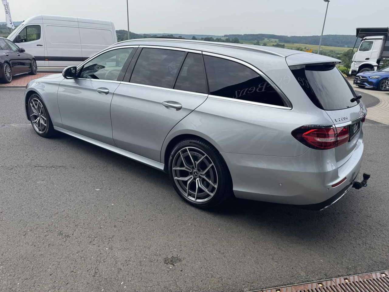 Mercedes-Benz E 220d T AMG+AHK+ESD+RKamera+TotW+ Ambiente - Coche: foto 3 Mercedes-Benz E 220d T AMG+AHK+ESD+RKamera+TotW+ Ambiente - Coche: foto 3