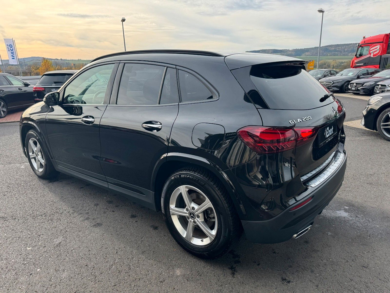 Mercedes-Benz GLA 200 AMG+Pano+Distr+Ambiente+Multibeam+ - SUV/ Todoterreno: foto 3 Mercedes-Benz GLA 200 AMG+Pano+Distr+Ambiente+Multibeam+ - SUV/ Todoterreno: foto 3