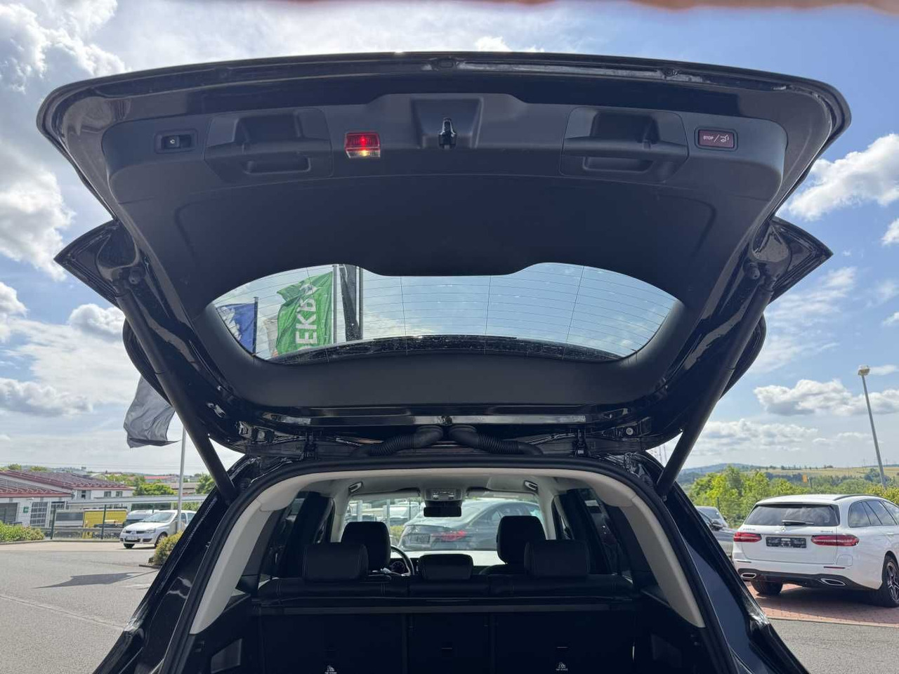 SUV/ Todoterreno Mercedes-Benz GLB 180 Progressive+AHK+RKamera+LED+ IHC+DAB: foto 9