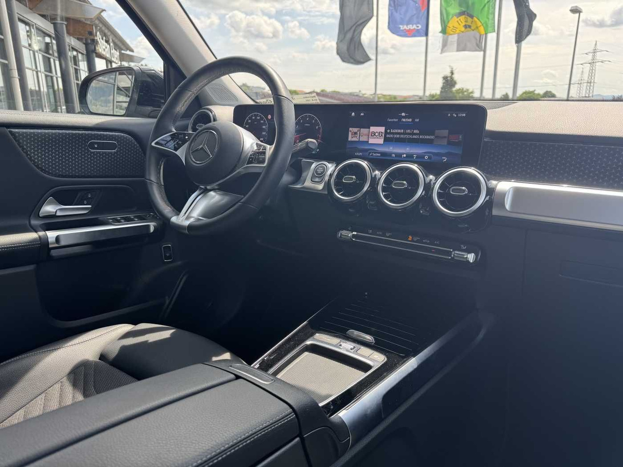 SUV/ Todoterreno Mercedes-Benz GLB 180 Progressive+AHK+RKamera+LED+ IHC+DAB: foto 14