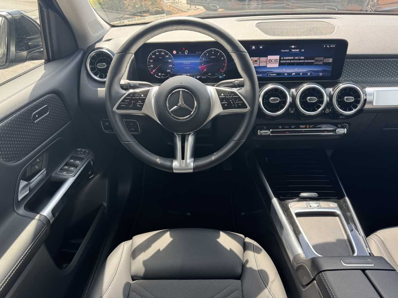 SUV/ Todoterreno Mercedes-Benz GLB 180 Progressive+AHK+RKamera+LED+ IHC+DAB: foto 12