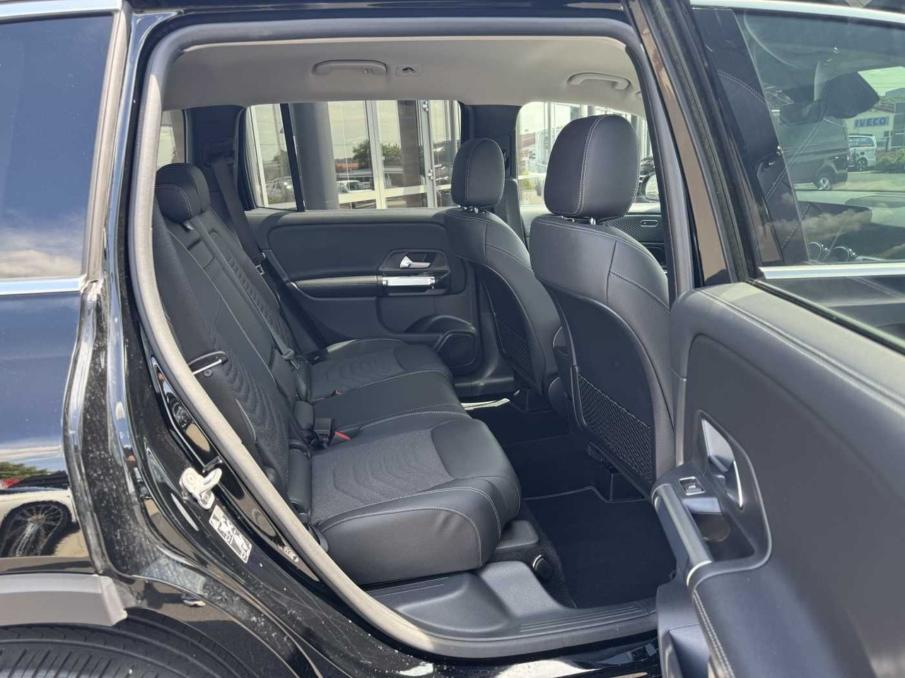 SUV/ Todoterreno Mercedes-Benz GLB 180 Progressive+AHK+RKamera+LED+ IHC+DAB: foto 7