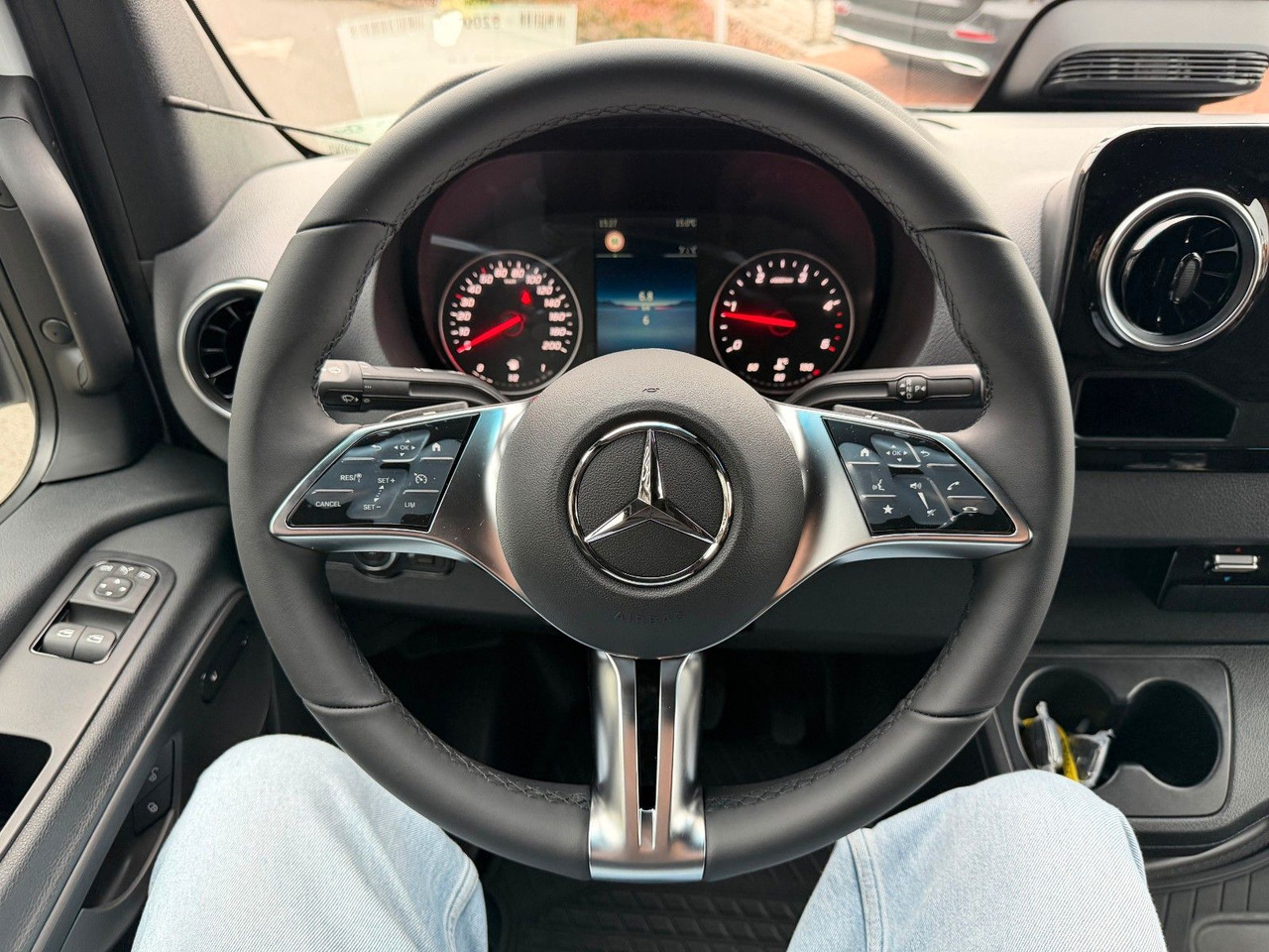 Furgón Mercedes-Benz Sprinter 317 CDI 3665 9G AHK3,5to Klima Schwing: foto 15 Furgón Mercedes-Benz Sprinter 317 CDI 3665 9G AHK3,5to Klima Schwing: foto 15