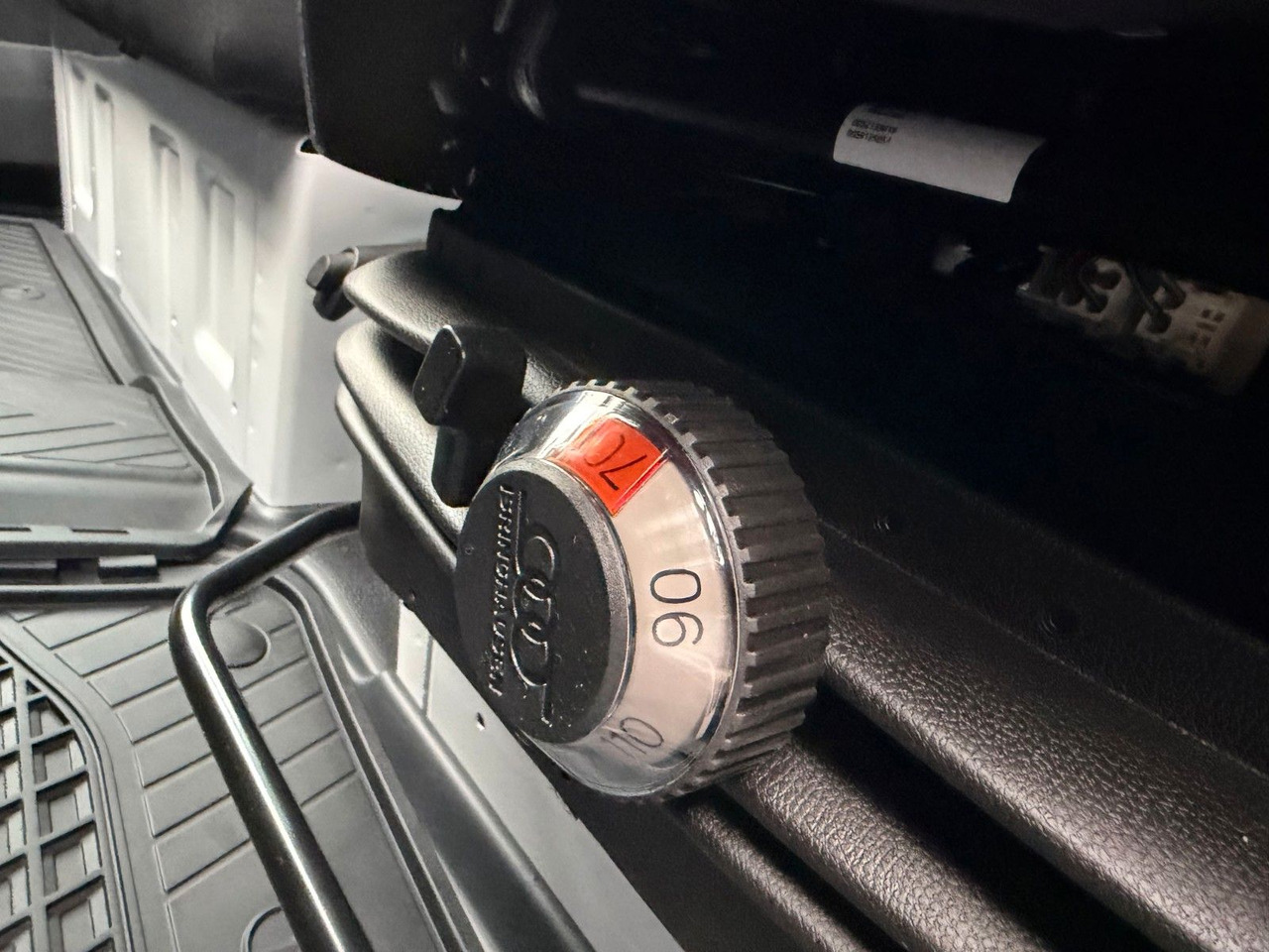 Furgón Mercedes-Benz Sprinter 317 CDI 3665 9G AHK3,5to Klima Schwing: foto 14 Furgón Mercedes-Benz Sprinter 317 CDI 3665 9G AHK3,5to Klima Schwing: foto 14