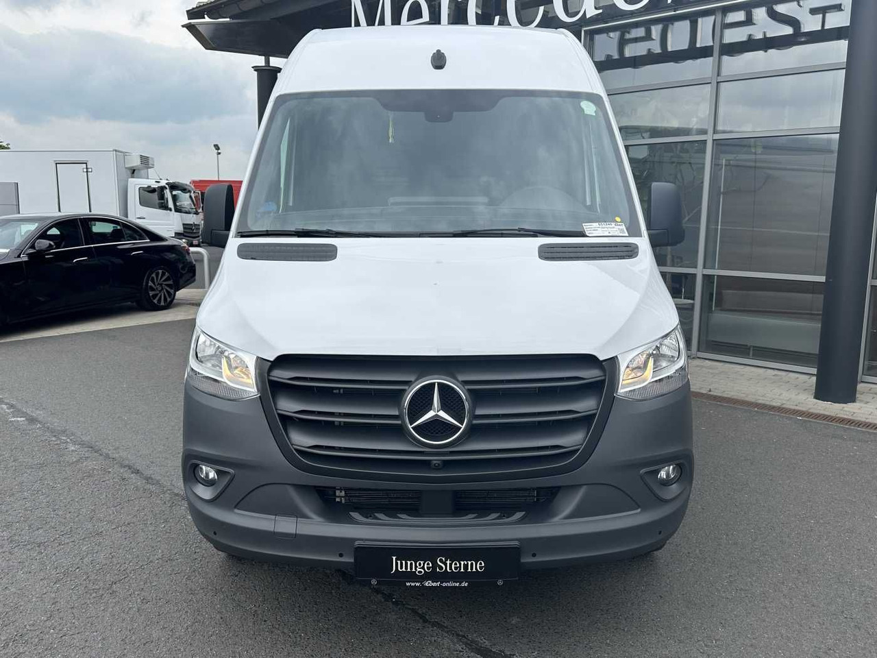 Mercedes-Benz Sprinter 317 CDI 3665 9G Klima 360 MBUX SHZ - Furgón: foto 2 Mercedes-Benz Sprinter 317 CDI 3665 9G Klima 360 MBUX SHZ - Furgón: foto 2