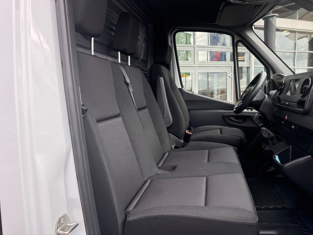 Leasing de  Mercedes-Benz Sprinter 317 CDI 4325 Klima 360 SHZ Schwing Mercedes-Benz Sprinter 317 CDI 4325 Klima 360 SHZ Schwing: foto 9