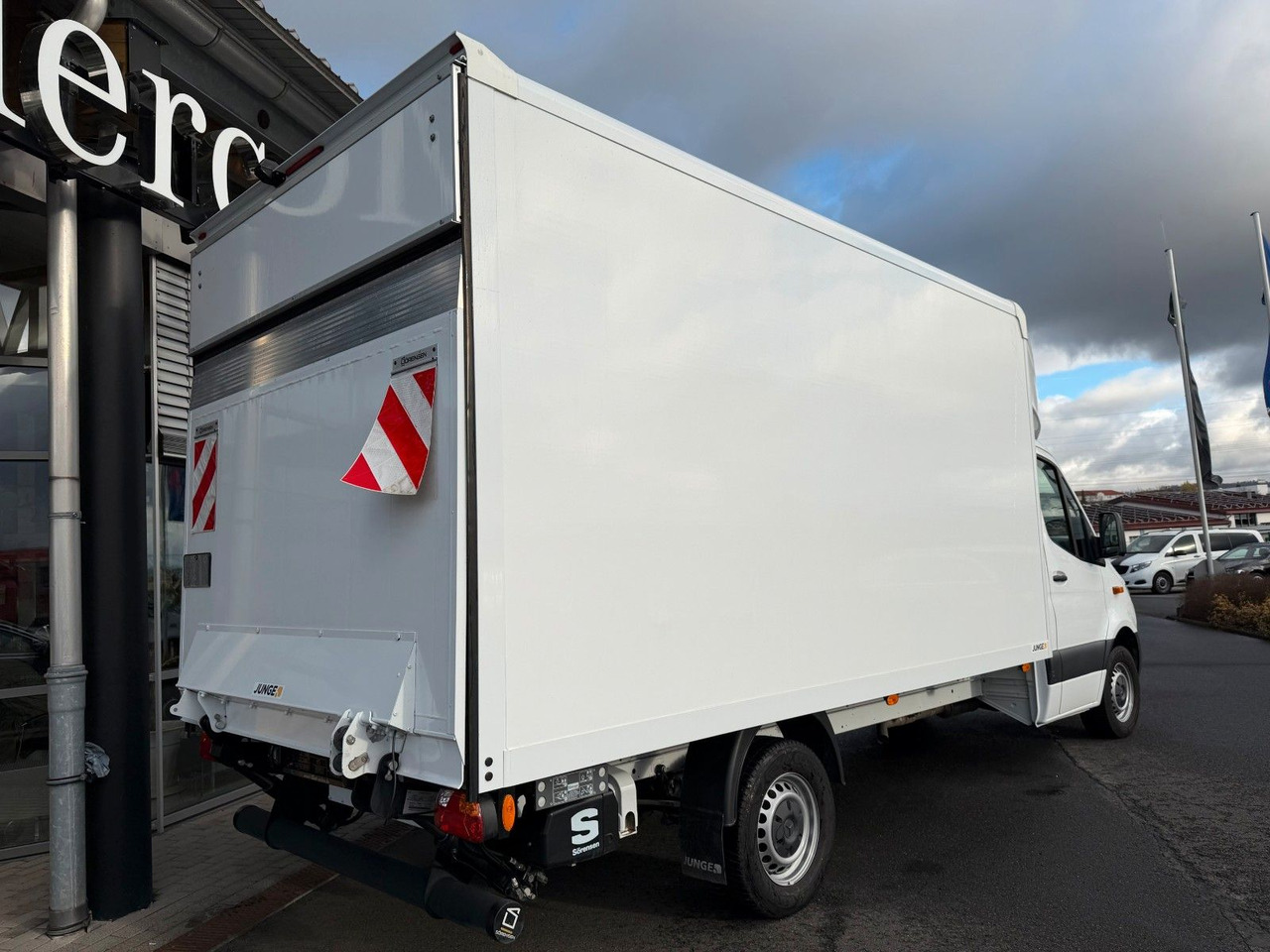 Mercedes-Benz Sprinter 317 CDI Koffer LBW Klima Kamera MBUX - Furgoneta caja cerrada: foto 4 Mercedes-Benz Sprinter 317 CDI Koffer LBW Klima Kamera MBUX - Furgoneta caja cerrada: foto 4