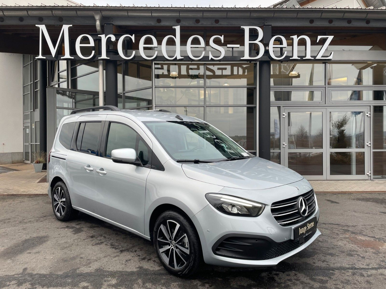 Mercedes-Benz T 180 d Progressive Edition Kamera LED MBUX SHZ - Coche: foto 1 Mercedes-Benz T 180 d Progressive Edition Kamera LED MBUX SHZ - Coche: foto 1