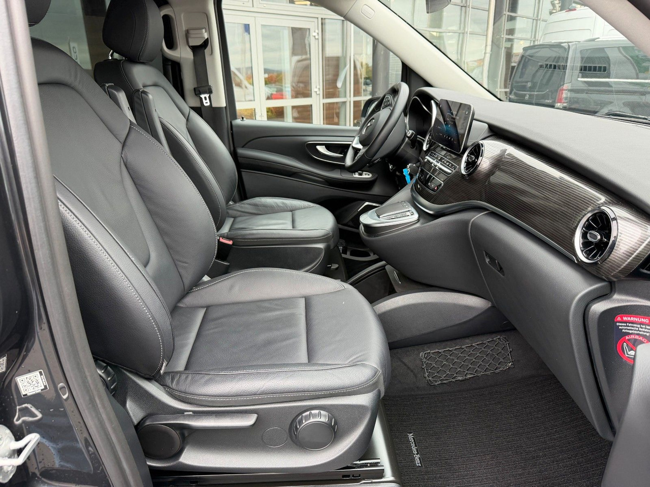 Coche familiar Mercedes-Benz V 250 AVANTGARDE ED AHK Tisch 6Sitze: foto 10 Coche familiar Mercedes-Benz V 250 AVANTGARDE ED AHK Tisch 6Sitze: foto 10