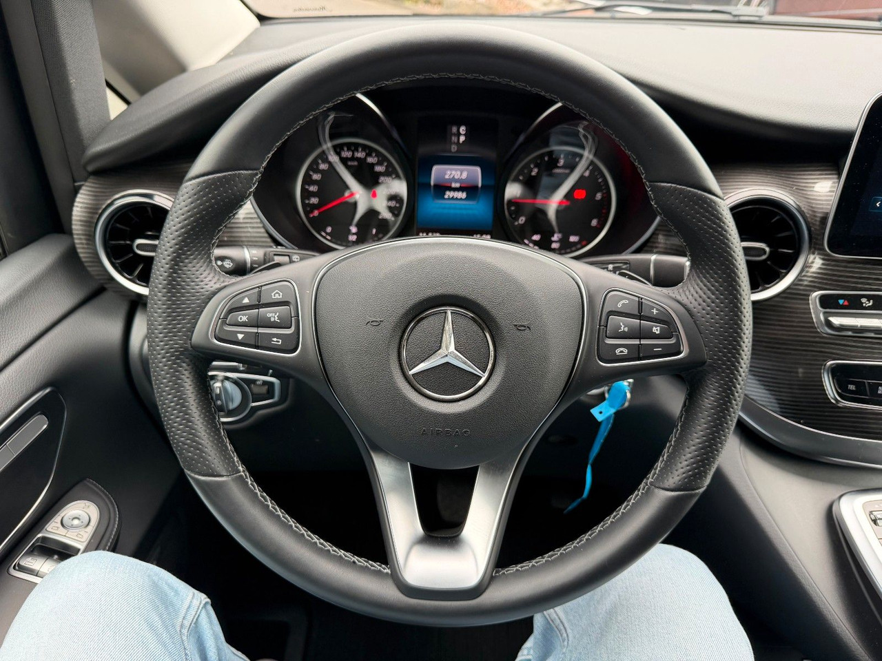 Coche familiar Mercedes-Benz V 250 AVANTGARDE ED AHK Tisch 6Sitze: foto 12 Coche familiar Mercedes-Benz V 250 AVANTGARDE ED AHK Tisch 6Sitze: foto 12