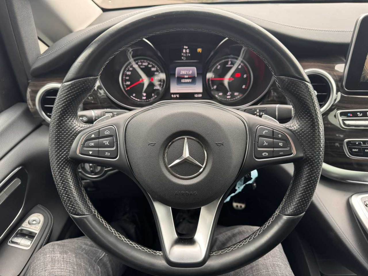 Coche Mercedes-Benz V 250 d AVA ED 4MATIC Panorama Tisch 360 Sound: foto 13