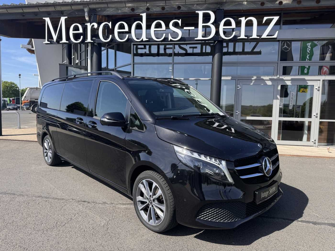 Mercedes-Benz V 300 d AVA Extralang AIRMATIC Standheiz 360Kam - Furgoneta de pasajeros: foto 1 Mercedes-Benz V 300 d AVA Extralang AIRMATIC Standheiz 360Kam - Furgoneta de pasajeros: foto 1