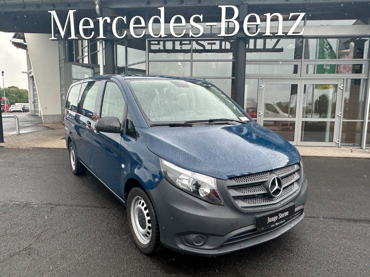 Mercedes-Benz Vito 119 CDI Tourer 3200 Klima AHK Tempomat - Furgoneta de pasajeros: foto 1 Mercedes-Benz Vito 119 CDI Tourer 3200 Klima AHK Tempomat - Furgoneta de pasajeros: foto 1