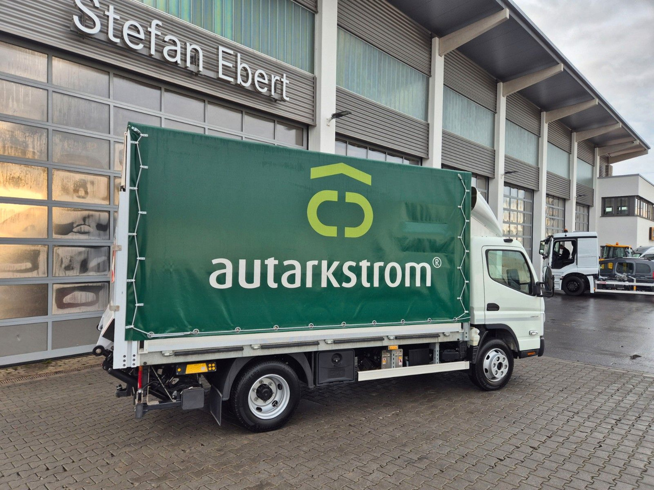 Furgoneta con lona Mitsubishi Canter 7C15 LBW Klima Navi Kamera AHK: foto 8 Furgoneta con lona Mitsubishi Canter 7C15 LBW Klima Navi Kamera AHK: foto 8