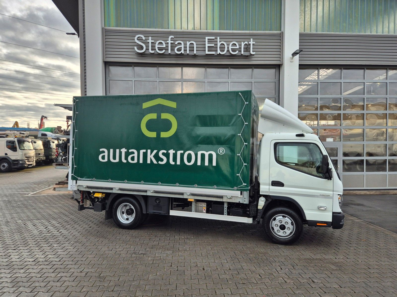 Furgoneta con lona Mitsubishi Canter 7C15 LBW Klima Navi Kamera AHK: foto 6 Furgoneta con lona Mitsubishi Canter 7C15 LBW Klima Navi Kamera AHK: foto 6