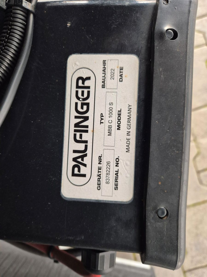 Furgoneta con lona Mitsubishi Canter 7C15 LBW Klima Navi Kamera AHK: foto 16 Furgoneta con lona Mitsubishi Canter 7C15 LBW Klima Navi Kamera AHK: foto 16