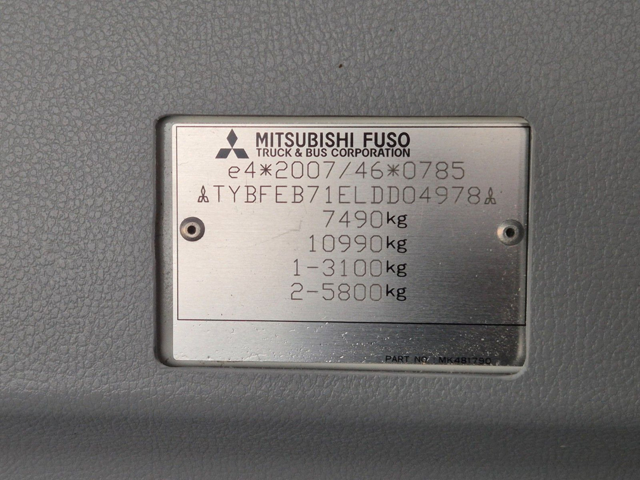 Furgoneta con lona Mitsubishi Canter 7C15 LBW Klima Navi Kamera AHK: foto 34 Furgoneta con lona Mitsubishi Canter 7C15 LBW Klima Navi Kamera AHK: foto 34