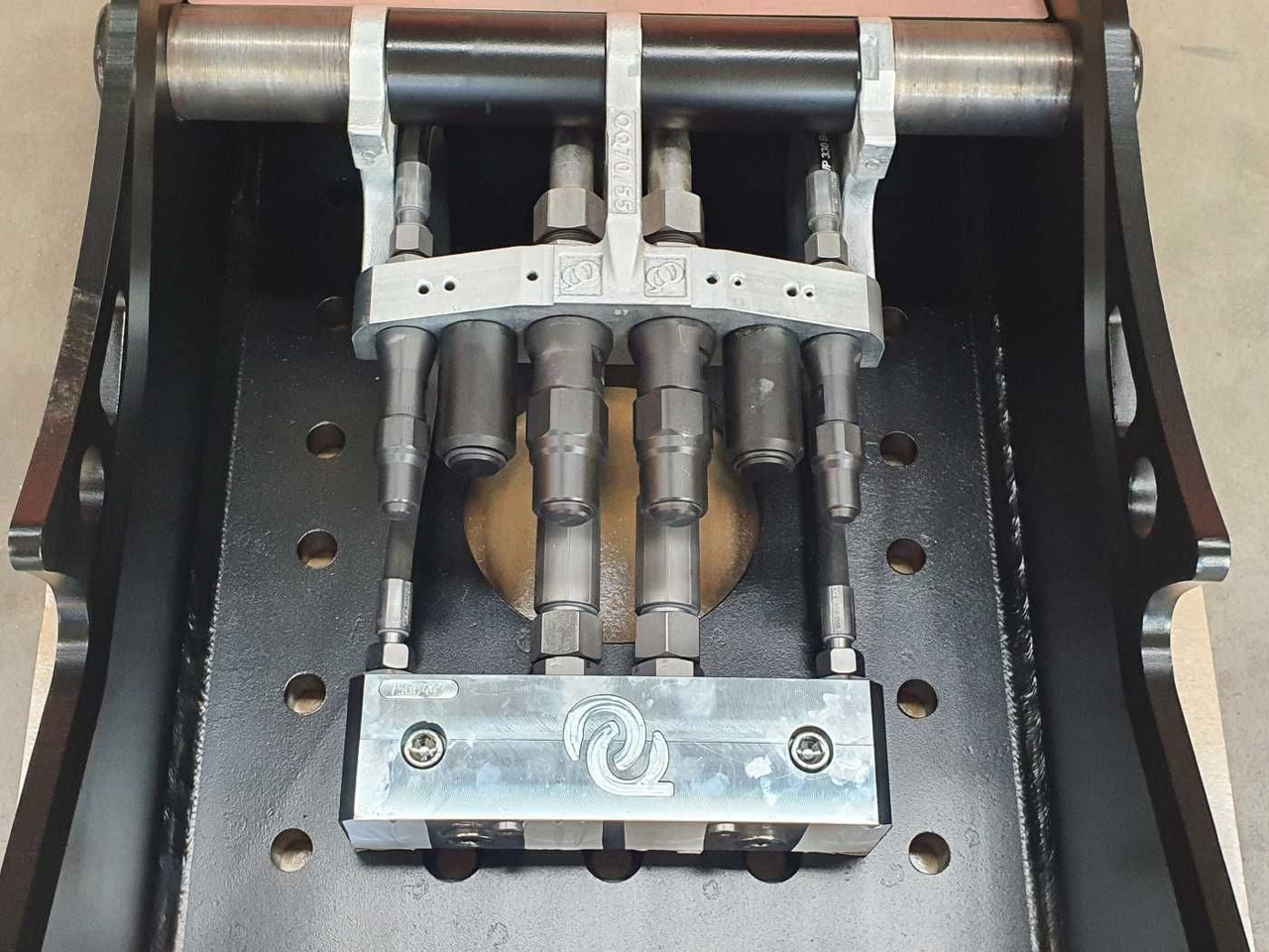 Acoplamiento rápido OilQuick OQ70/55 Adapterplatte für Westtech NEU: foto 9