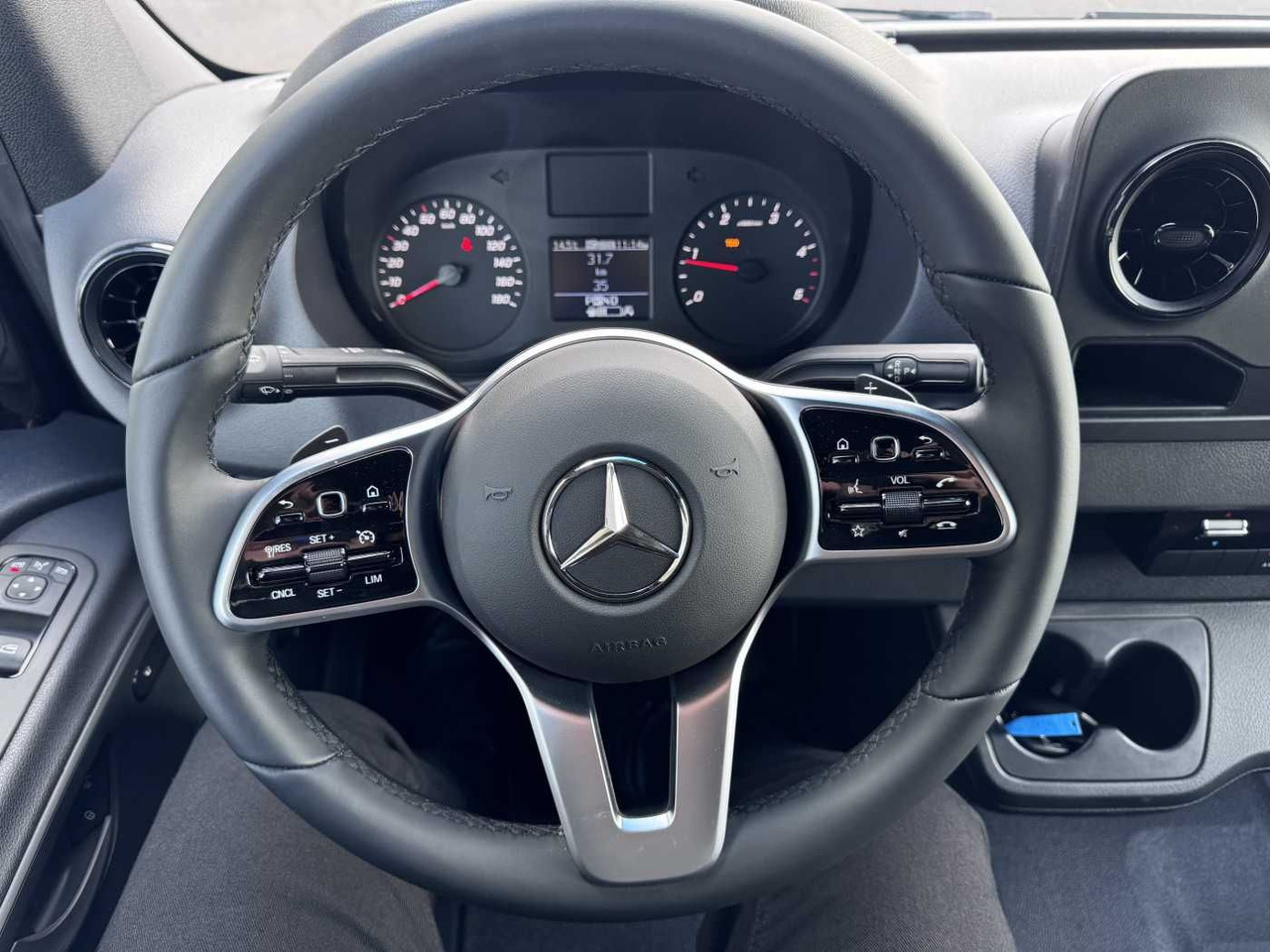 Otros maquinaria Mercedes-Benz Sprinter 517 CDI Mixto, Klima, AHK, 6 Sitzplätze: foto 12 Otros maquinaria Mercedes-Benz Sprinter 517 CDI Mixto, Klima, AHK, 6 Sitzplätze: foto 12