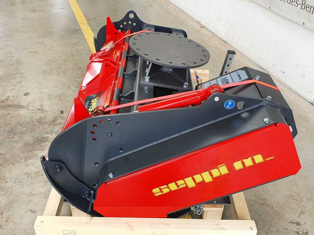 Seppi M. BMS-F 125 Forstmulcher 10-20to lagernd - Trituradora forestal: foto 4 Seppi M. BMS-F 125 Forstmulcher 10-20to lagernd - Trituradora forestal: foto 4
