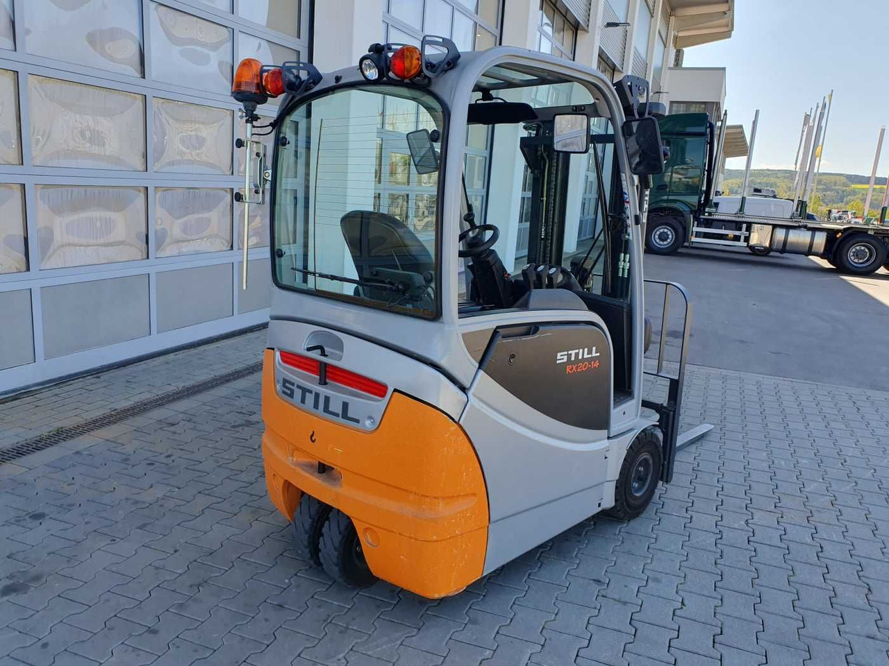 Still RX20-14 / 2023 / Triplex: 4.30m! / 100h! / SS - Carretilla elevadora eléctrica: foto 3 Still RX20-14 / 2023 / Triplex: 4.30m! / 100h! / SS - Carretilla elevadora eléctrica: foto 3