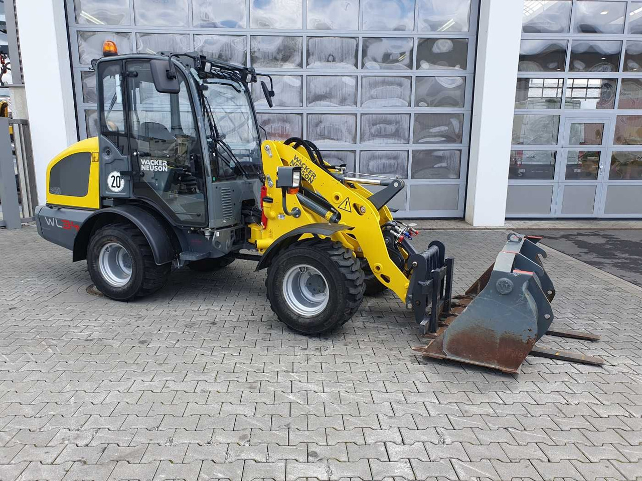 Wacker WL34 (RL40) / Schaufel + Gabel / nur 743h / 62PS - Cargadora de ruedas: foto 2 Wacker WL34 (RL40) / Schaufel + Gabel / nur 743h / 62PS - Cargadora de ruedas: foto 2