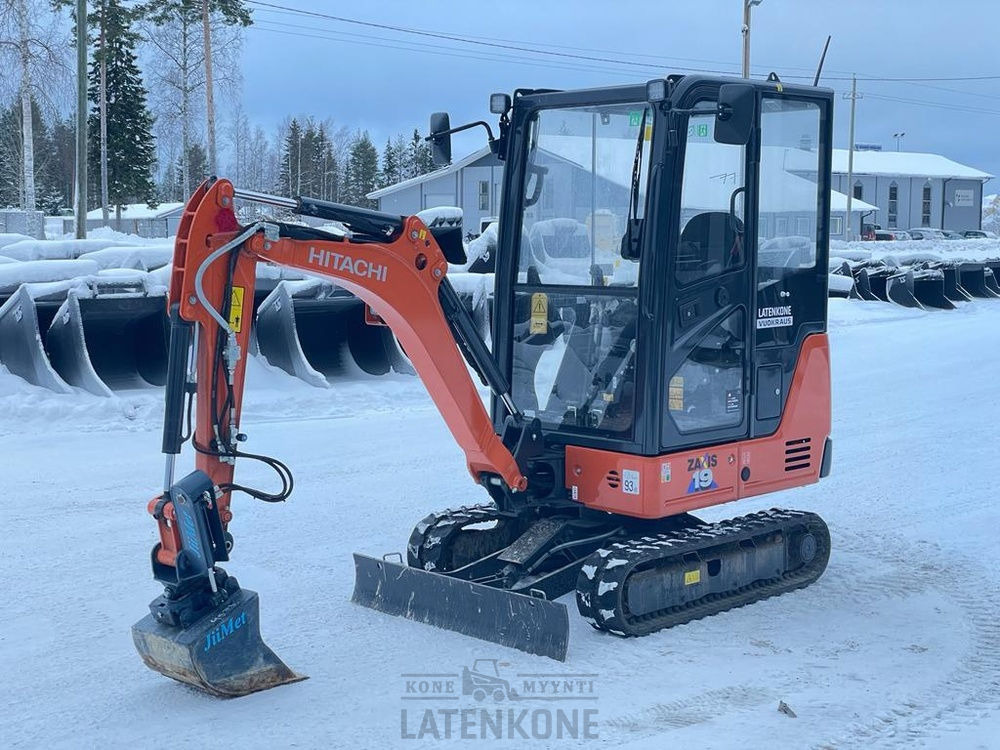 Hitachi ZX 19-6 kaivinkone - Excavadora de cadenas: foto 4 Hitachi ZX 19-6 kaivinkone - Excavadora de cadenas: foto 4