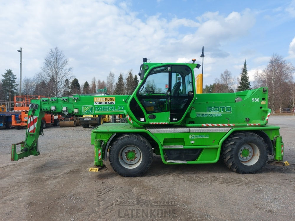 Merlo Roto 40.25MCSS with basket, remote and jib - Manipulador telescópico: foto 1 Merlo Roto 40.25MCSS with basket, remote and jib - Manipulador telescópico: foto 1