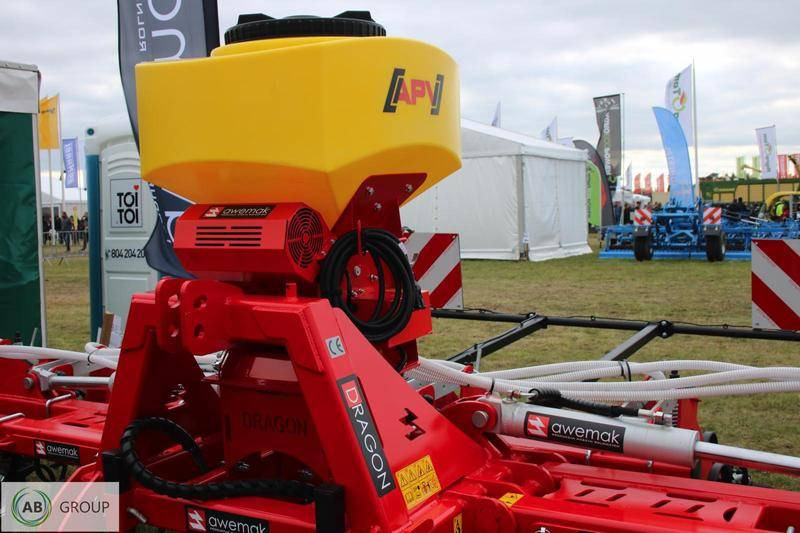 Awemak DRAGON TP 9 hydraulic folding inter-row cultivator - Equipo para trabajo del suelo: foto 4 Awemak DRAGON TP 9 hydraulic folding inter-row cultivator - Equipo para trabajo del suelo: foto 4